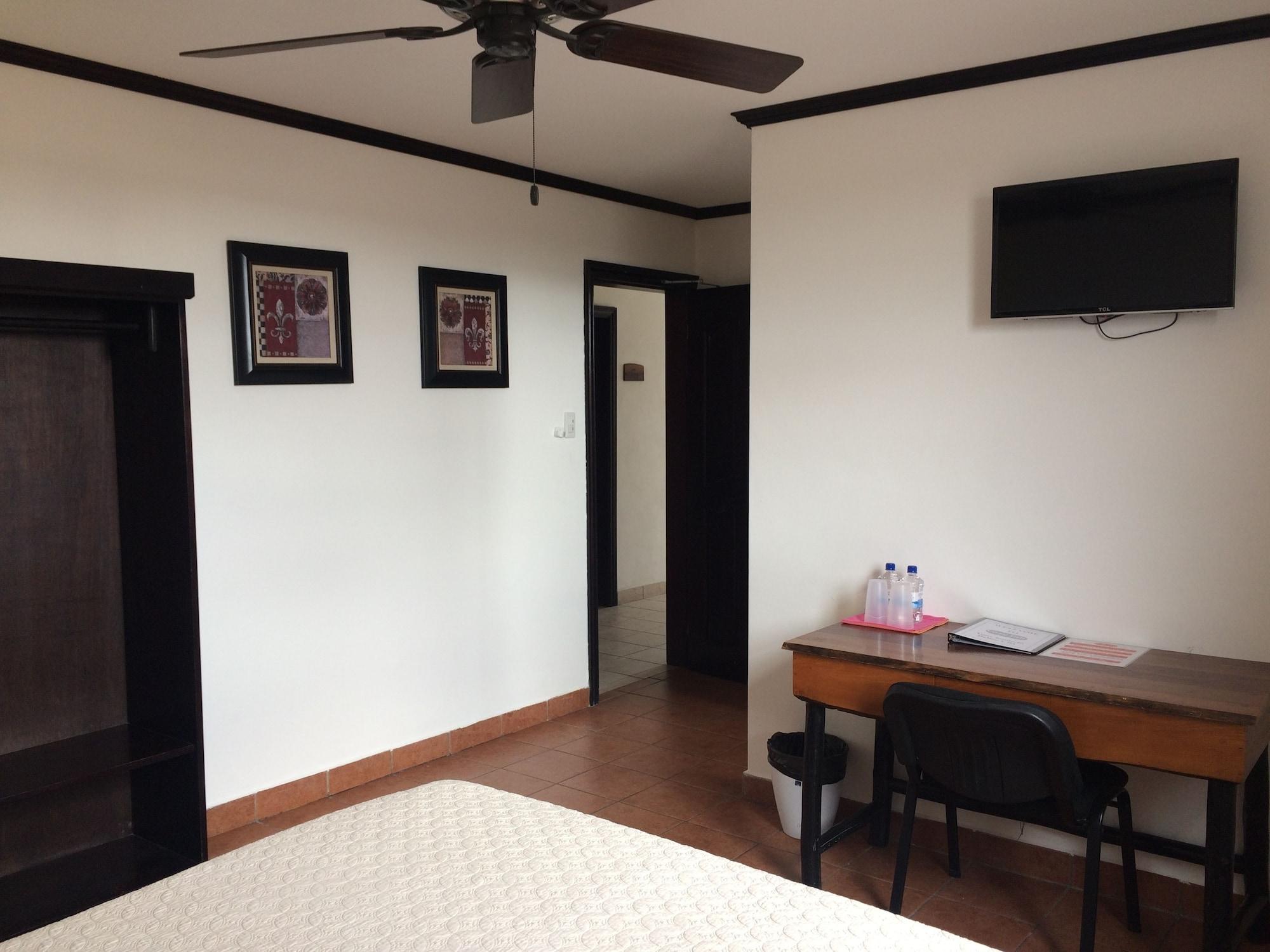 Easy Inn Hotel Belize City Exterior photo